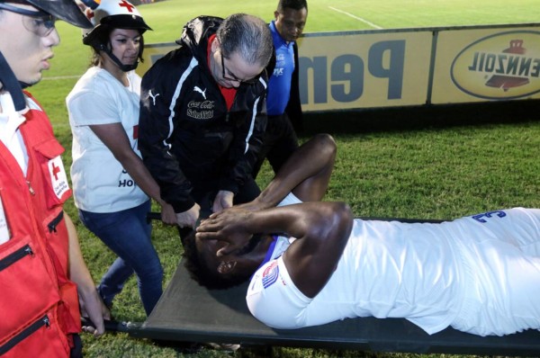 Johnny Palacios se lesiona y estará fuera de 4 a 6 meses