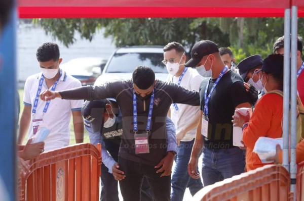 Con la familia Arriaga presente: así es el ambiente previo al Honduras-Jamaica en el estadio Olímpico