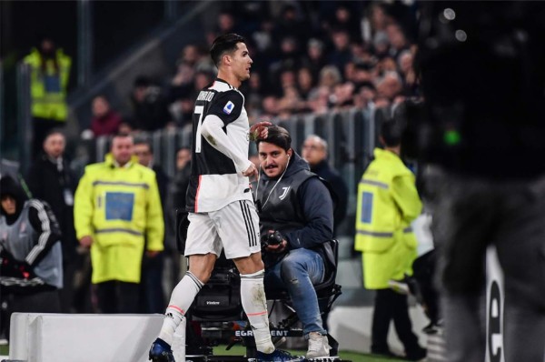 Cristiano Ronaldo se fue a casa tras ser sustituido y le advierten de una sanción de dos años
