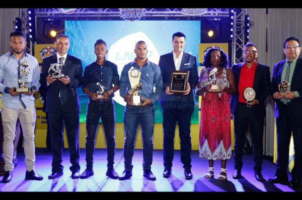 Liga Nacional de Honduras premió a sus figuras de la temporada 2016-17