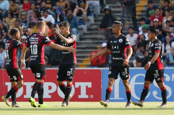 Lobos Buap de Michaell Chirinos y Félix Crisanto derrotan a Pumas
