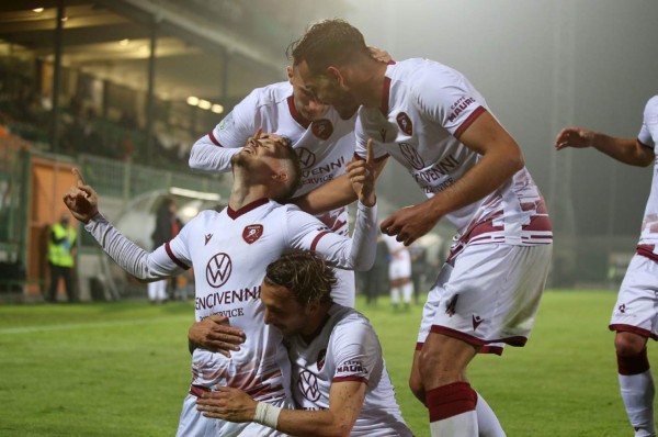 ¿Qué pasó con Rivas? Reggina logró importante victoria como visitante ante el Venecia