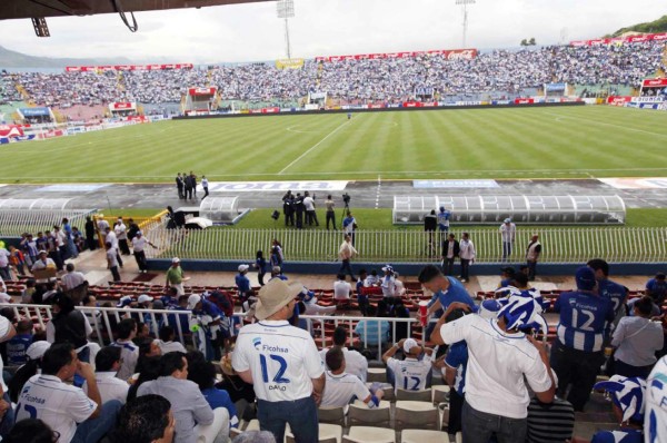 Fenafuth analiza llevar el partido contra Estados Unidos a Tegucigalpa