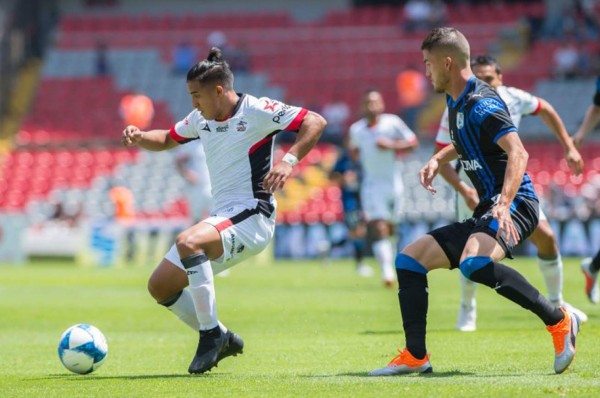 Lobos Buap de Michaell Chirinos y Félix Crisanto sigue penando en México