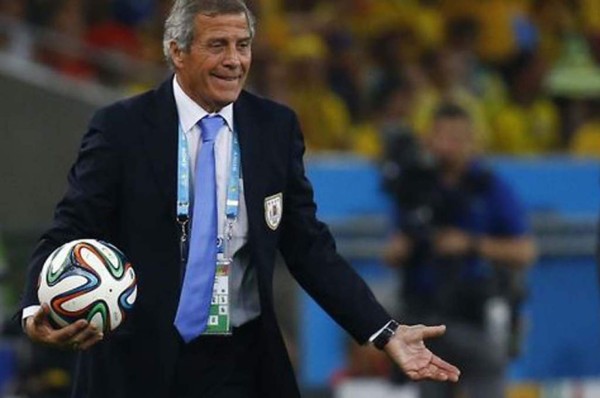 Tabárez: '¿Qué más quieren de Messi?'