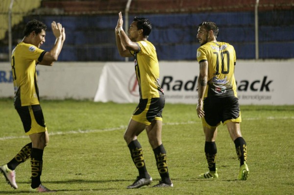 Real España venció al Vida y vuelve a la pelea por las semifinales