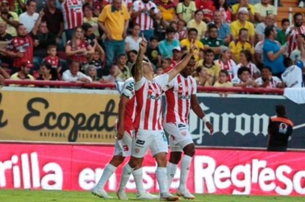 El Necaxa de Brayan Beckeles debuta con triunfo ante el América