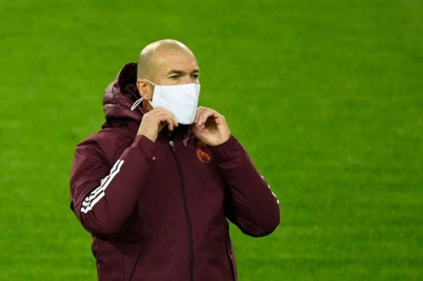 Comunicado oficial: El técnico del Real Madrid Zinedine Zidane da positivo de coronavirus