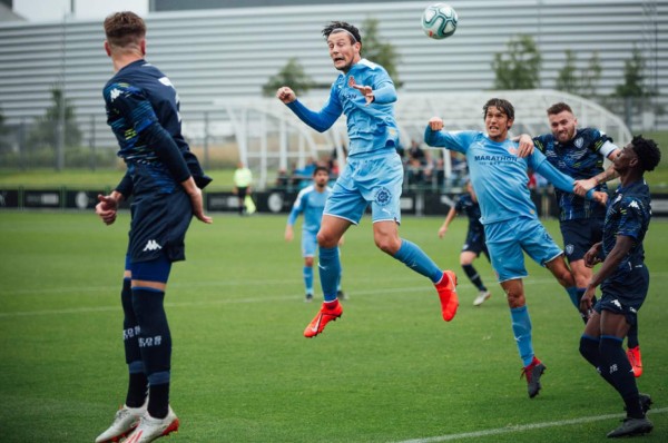 'Choco' Lozano ingresa y luego es retirado en derrota del Girona ante Leeds United