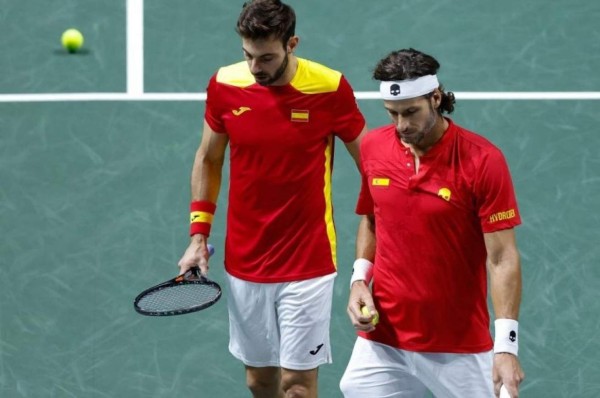 España eliminada de la Davis, Serbia y Rusia aspiran a sucederla