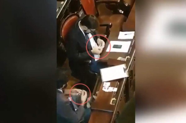 Álbum Panini: ¡Las fotografías de diputados en Brasil que indignaron a todo el país!