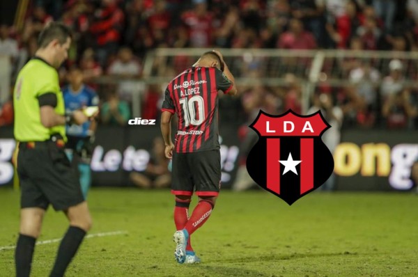 Reprochado y exculpado: Los comentarios de los aficionados de Alajuelense sobre Alex López