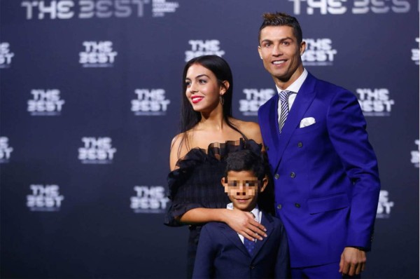 Románticos momentos entre futbolistas internacionales y sus parejas