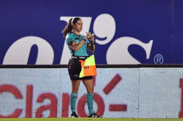 ¿Quién es Karen Díaz? La árbitra mexicana que dirigirá en el partido de Honduras contra Canadá
