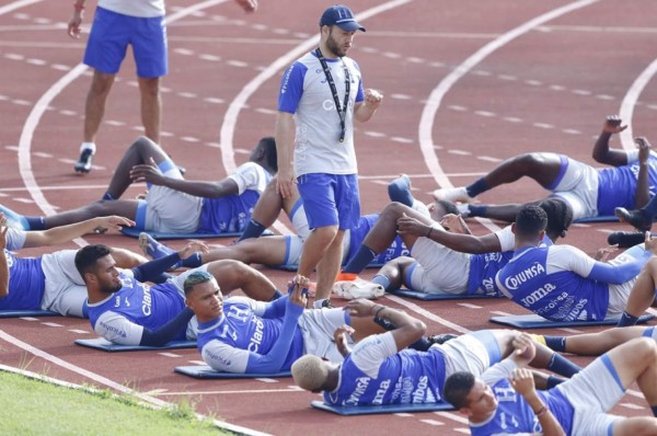 Fabián Coito anuncia primera baja de la selección de Honduras para enfrentar a Estados Unidos en el Final Four