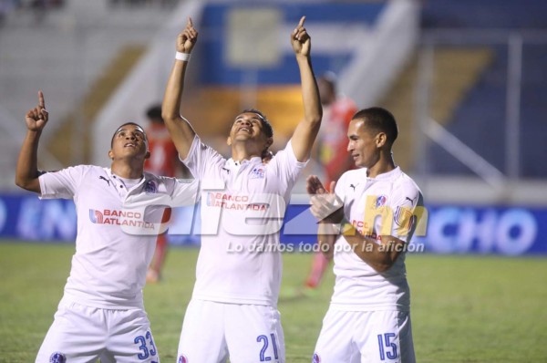 Olimpia abusó del Vida y Real España le quita el liderato al Platense