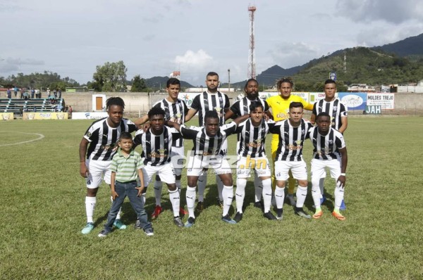 NO SE VIO: Invasión de olimpistas, celebración a lo CR7 y jugador con doble quebradura