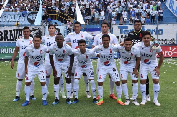 Alianza de El Salvador declina asistir a torneo organizado por Cádiz de España