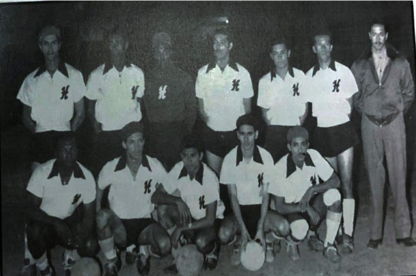 ¡Camisas de botones y tacos con tachuelas! Las selecciones de Honduras en la era amateur