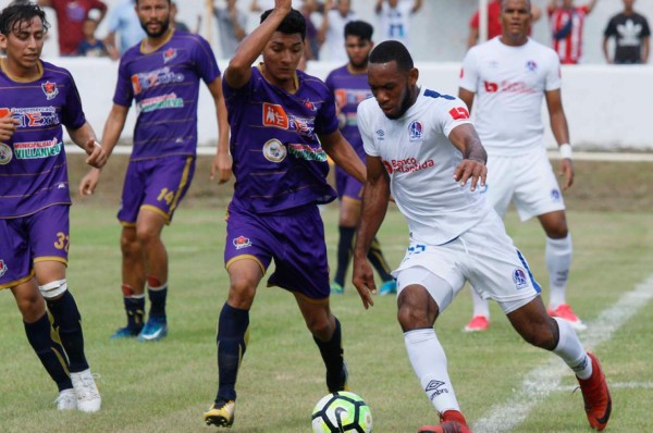 Olimpia fue sorprendido y cae ante el Villanueva FC en partido amistoso