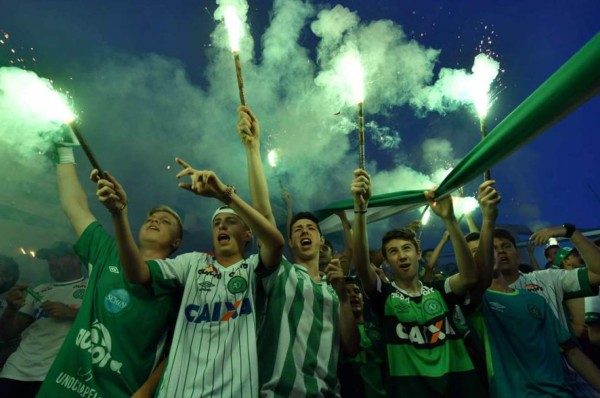 El Chapecoense negocia el fichaje del lateral uruguayo Emilio Zeballos