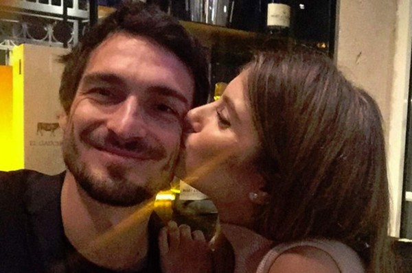 Románticos momentos entre futbolistas internacionales y sus parejas