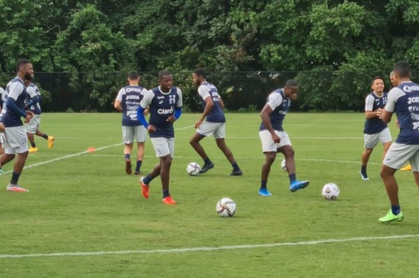 Alberth Elis sigue entrenando aparte y es duda para el amistoso Honduras vs. México en Atlanta