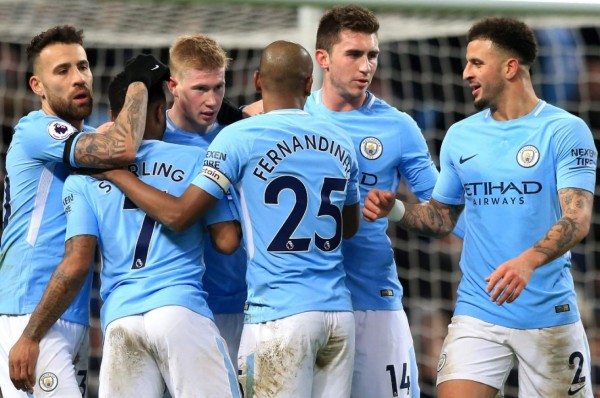 Manchester City golea al Albion y se escapa en los más alto de la Premier