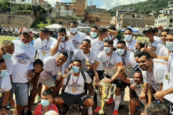 Base Honduras impuso su poderío y se corona campeón en torneo amateur realizado en Tegucigalpa