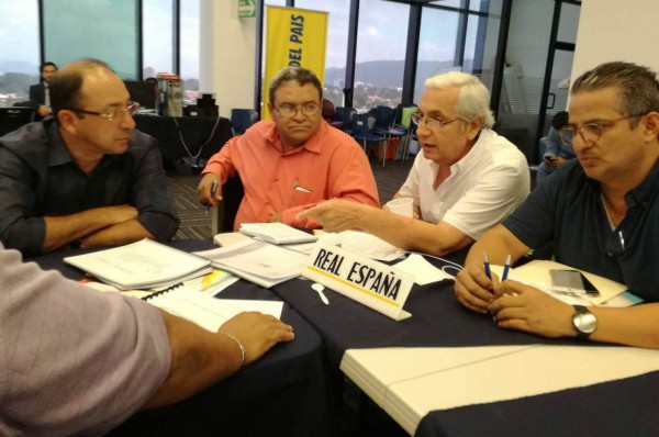 Liga de Honduras con doce equipos esperará hasta el 2021