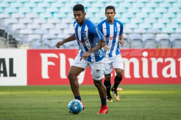 ¿Por qué Honduras calentó atrás de vallas publicitarias en el ANZ Stadium?