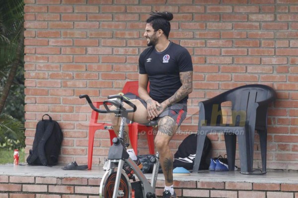Jugadores lesionados de Olimpia entrenan en el Nacional previo al duelo ante Alianza