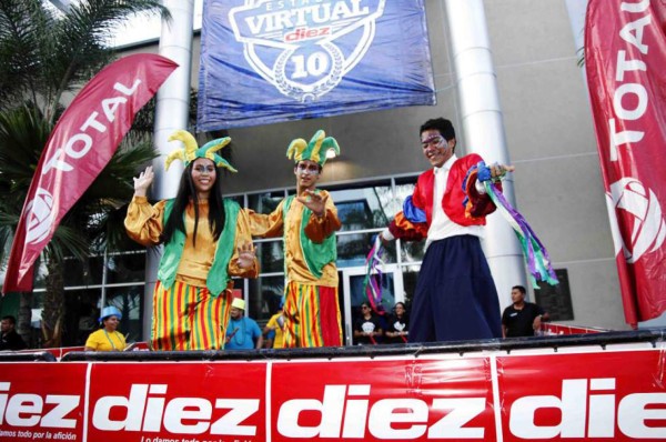 Diez va con todo en el estadio virtual