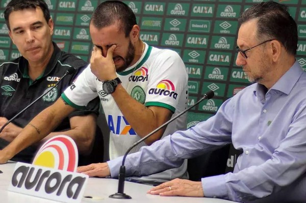 El desgarrador llanto de Alan Ruschel, sobreviviente del Chapecoense: 'Perdí muchos amigos'