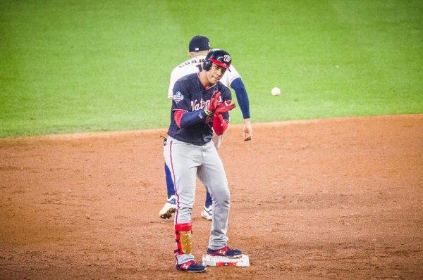 Los Nacionales de Washington aplastan a Astros y se ponen 2-0 arriba en la Serie Mundial