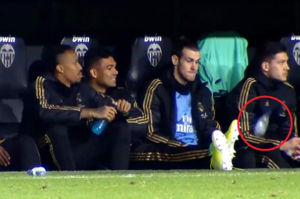 Así fue captado Bale en el banquillo mientras Real Madrid se jugaba el liderato