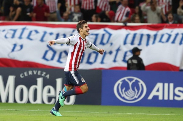 Las Chivas pegan en la semifinal de ida ante el Red Bulls por la Champions de Concacaf
