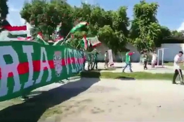 El ambientazo de los aficionados previo al clásico sampedrano en el Olímpico