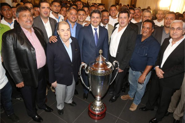 Se lanza la tercera edición de la Copa Presidente en Honduras