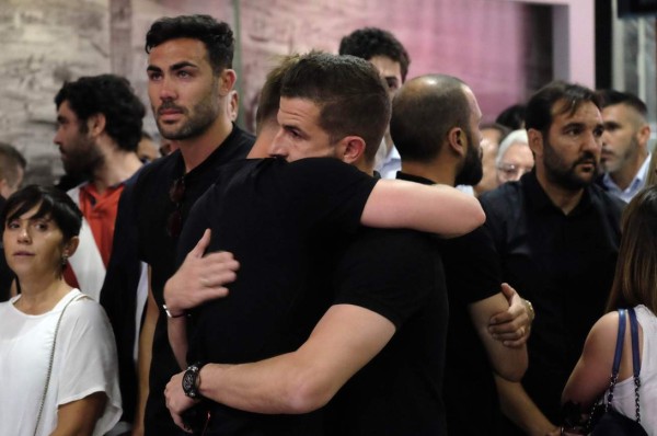 El último adiós: Llanto y dolor en el funeral de José Antonio 'La Perla' Reyes