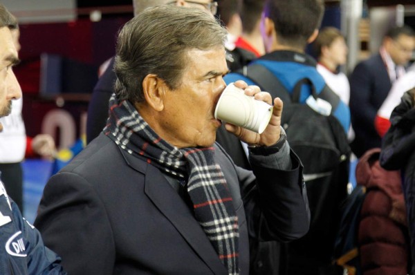 Jorge Luis Pinto se esconde y no brindó conferencia de prensa