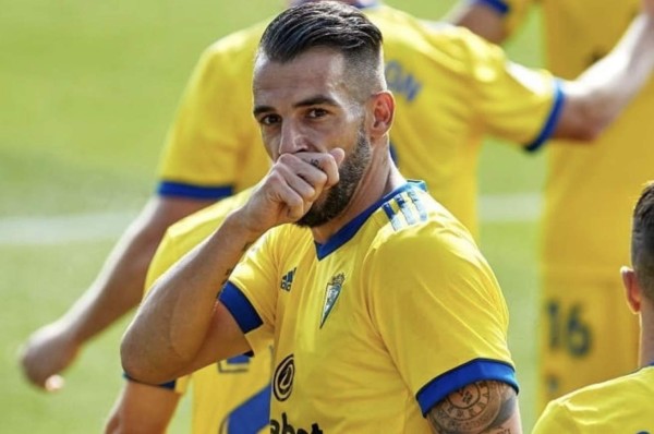 ¿Se considera titular indiscutible Álvaro Negredo en el Cádiz? Lo que dijo el español