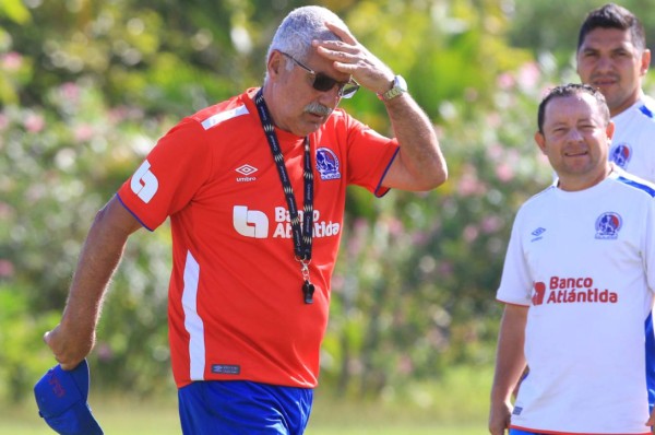 Las 10 cosas que la afición de Olimpia le pide urgentemente a Manuel Keosseián