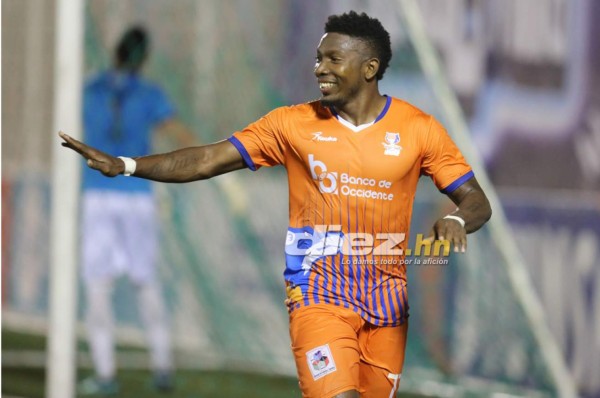 Olimpia podría quedarse sin Troglio, delantero con ofertas de México y Honduras ya tiene DT