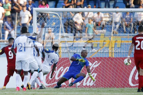 Buba López: 'El balón hizo un efecto y me pasé un poquito'
