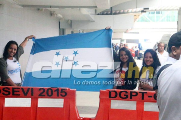 Cinco horas después, Honduras llegó a San José y no reconocerá el Nacional