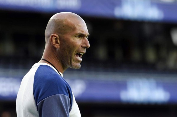 Zidane, 'muy molesto', asegura que hay 'algo' tras la sanción a Cristiano