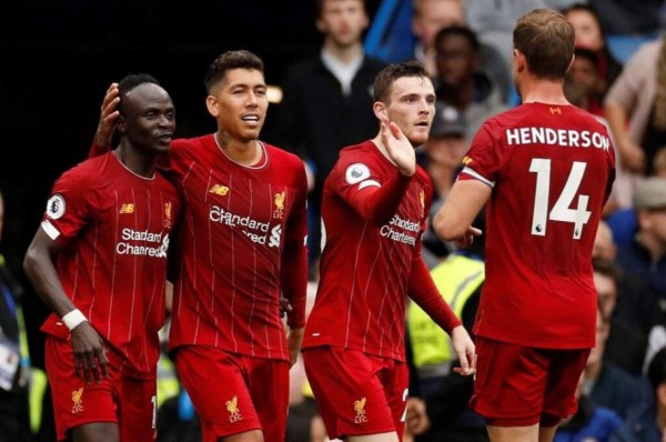 Liverpool es demandado por New Balance, una de sus marcas patrocinadoras