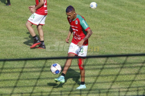 Kervin Arriaga se olvida de Tokio y se entrena de lleno con todo el grupo en la pretemporada de Marathón