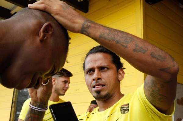 Will Barahona 'peloneó' a varios juveniles del Real España